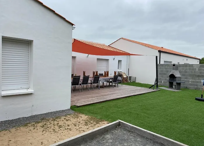 St Jean De Monts Maison Neuve 15 Pers 6ch 度假居